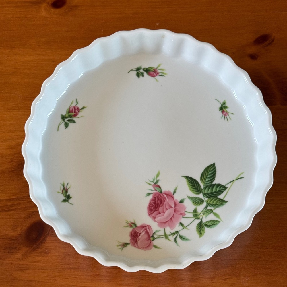 Christinholm Pink Rose Floral Ceramic Quiche Tart Pan 9.5" Fluted Baking Dish